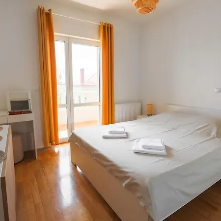 Appartement Navita 1 *